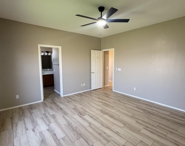 30239 N Bobcat Way - Photo Thumbnail 32