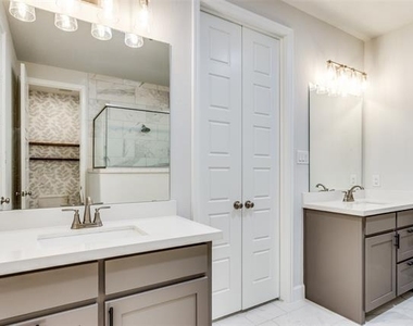 2121 Eastus Lane - Photo Thumbnail 7