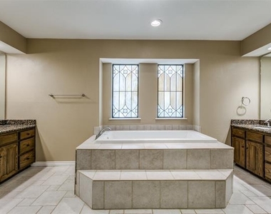 8 Winding Creek Court - Photo Thumbnail 13