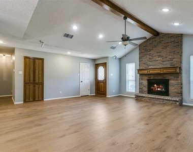 8 Winding Creek Court - Photo Thumbnail 2