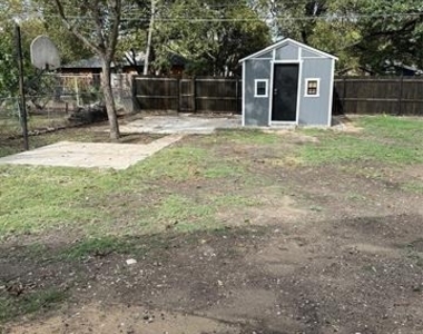 2715 Grafton Avenue - Photo Thumbnail 1