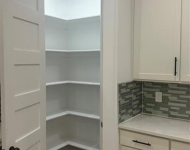 2715 Grafton Avenue - Photo Thumbnail 5