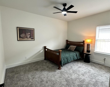 2816 Pennsylvania Avenue - Photo Thumbnail 7