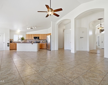 4441 E Cottonwood Lane - Photo Thumbnail 6