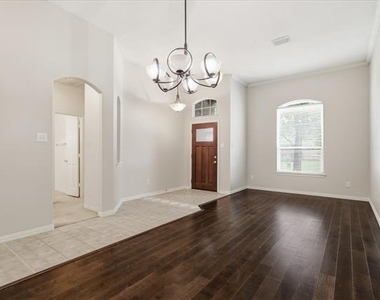 751 Trail Drive - Photo Thumbnail 5