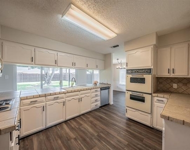 1100 Purdue Drive - Photo Thumbnail 14