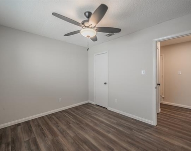 1100 Purdue Drive - Photo Thumbnail 27