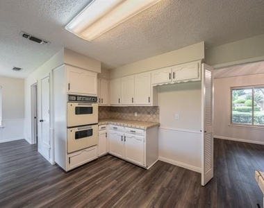 1100 Purdue Drive - Photo Thumbnail 15