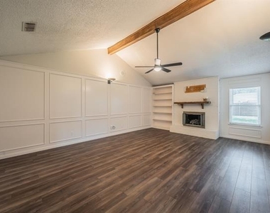 1100 Purdue Drive - Photo Thumbnail 8