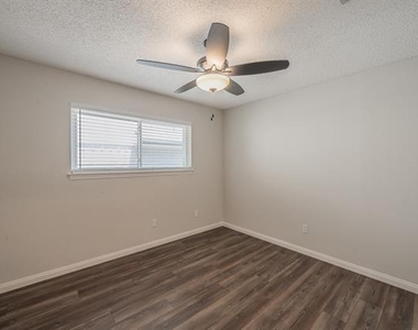 1100 Purdue Drive - Photo Thumbnail 26