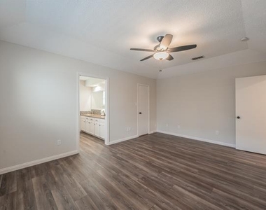 1100 Purdue Drive - Photo Thumbnail 32
