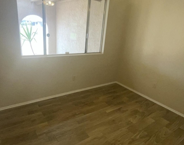 3468 E Hearn Road - Photo Thumbnail 4