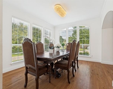 729 Driftwood Drive - Photo Thumbnail 10