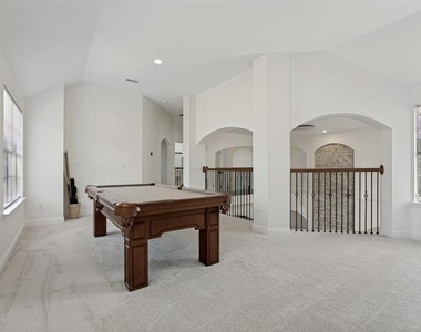 729 Driftwood Drive - Photo Thumbnail 15
