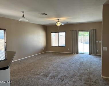 11815 W Daley Court - Photo Thumbnail 5