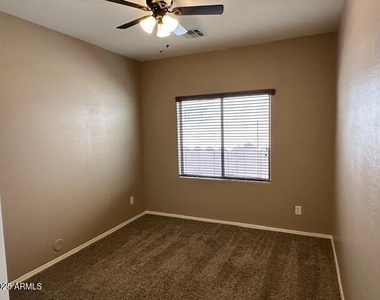 11815 W Daley Court - Photo Thumbnail 9