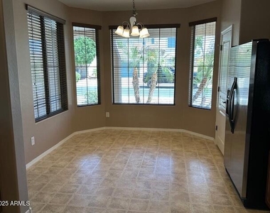 11815 W Daley Court - Photo Thumbnail 4