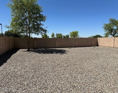 11815 W Daley Court - Photo Thumbnail 12