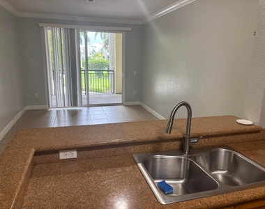 3206 Renaissance Way - Photo Thumbnail 5