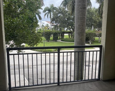 3206 Renaissance Way - Photo Thumbnail 10