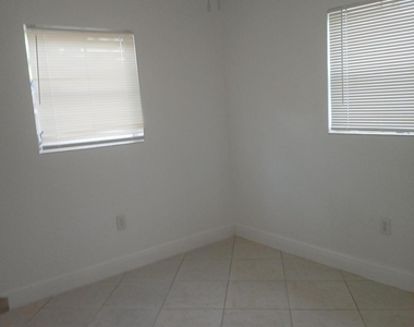 4289 S Mary Circle - Photo Thumbnail 8