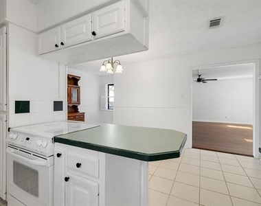 8348 Hillside Drive - Photo Thumbnail 6