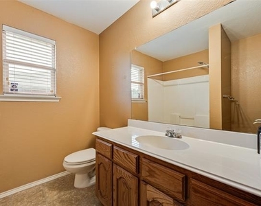 2701 Mockingbird Street - Photo Thumbnail 12