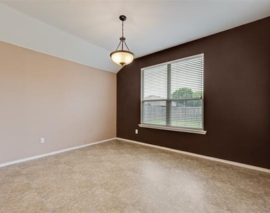 2701 Mockingbird Street - Photo Thumbnail 7