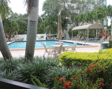 3520 Oaks Way - Photo Thumbnail 43