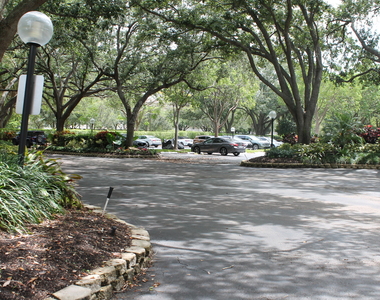 3520 Oaks Way - Photo Thumbnail 2