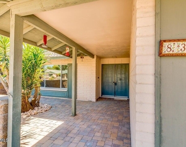 831 E Stephens Drive - Photo Thumbnail 3