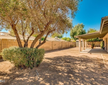 831 E Stephens Drive - Photo Thumbnail 21