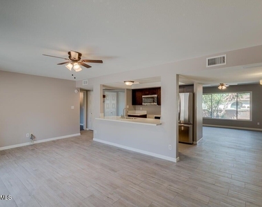 831 E Stephens Drive - Photo Thumbnail 9