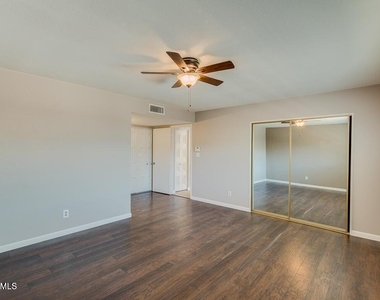 831 E Stephens Drive - Photo Thumbnail 11