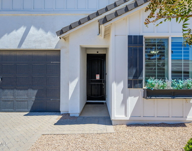 542 E Bamboo Lane - Photo Thumbnail 1