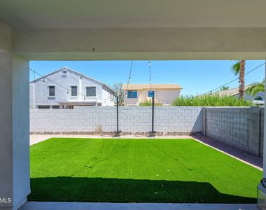 542 E Bamboo Lane - Photo Thumbnail 24