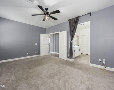 542 E Bamboo Lane - Photo Thumbnail 10