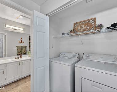 7009 E Acoma Drive - Photo Thumbnail 6
