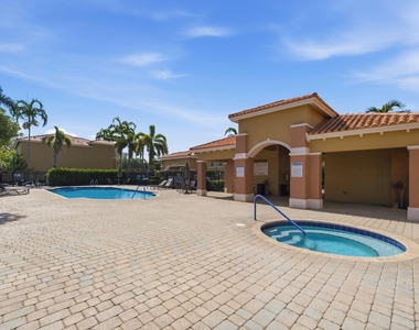 732 Sw 106th Avenue - Photo Thumbnail 36