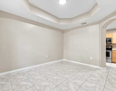 732 Sw 106th Avenue - Photo Thumbnail 8