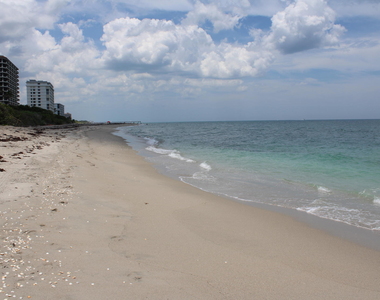 630 Ocean Drive - Photo Thumbnail 15