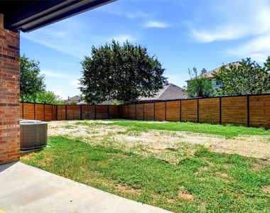 400 Hideaway Court - Photo Thumbnail 37