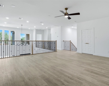 400 Hideaway Court - Photo Thumbnail 22