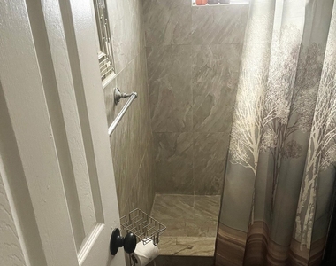 1329 Nw 5th Avenue - Photo Thumbnail 8
