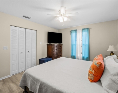 215 19th Avenue - Photo Thumbnail 16