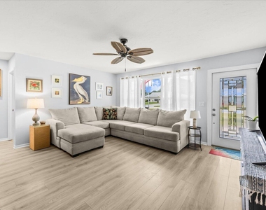 215 19th Avenue - Photo Thumbnail 4
