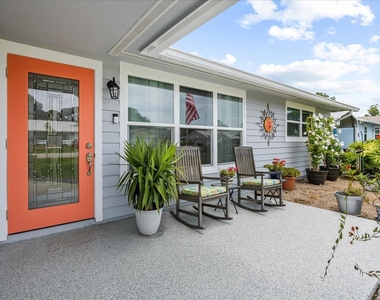 215 19th Avenue - Photo Thumbnail 2