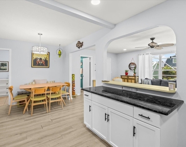 215 19th Avenue - Photo Thumbnail 10