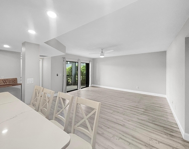 1291 Se Parkview Place - Photo Thumbnail 8