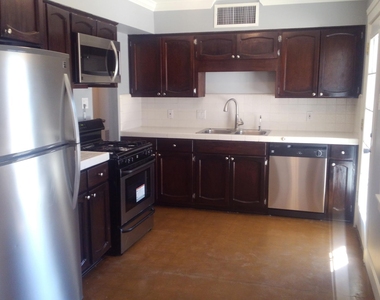 3419 E Turney Avenue - Photo Thumbnail 3
